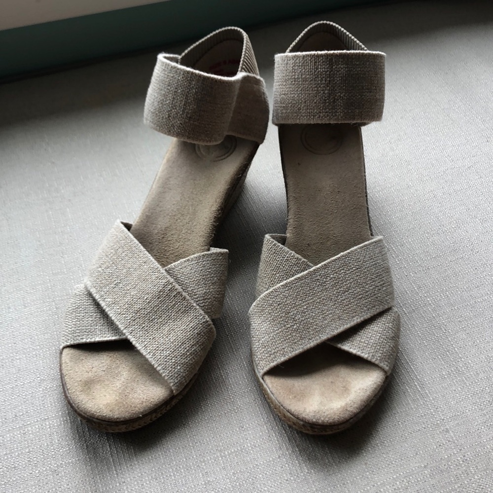 Tan heels